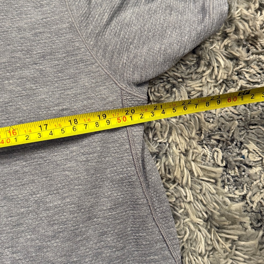 Lululemon Tuck and Flow Shirt - Picture 5 of 6